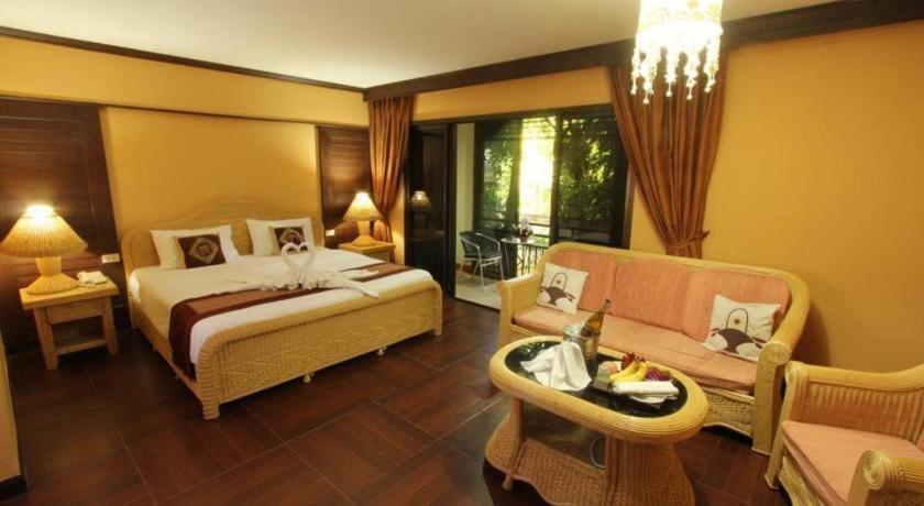 Phoomthai Garden Hotel Phrae Exterior photo
